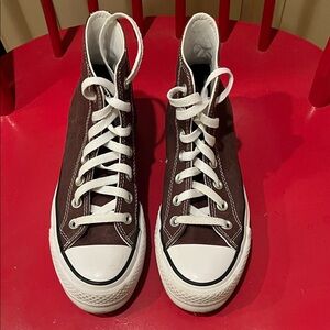 Converse Chuck Taylor Maroon High-Tops with White Accents “ platform” size 5.5